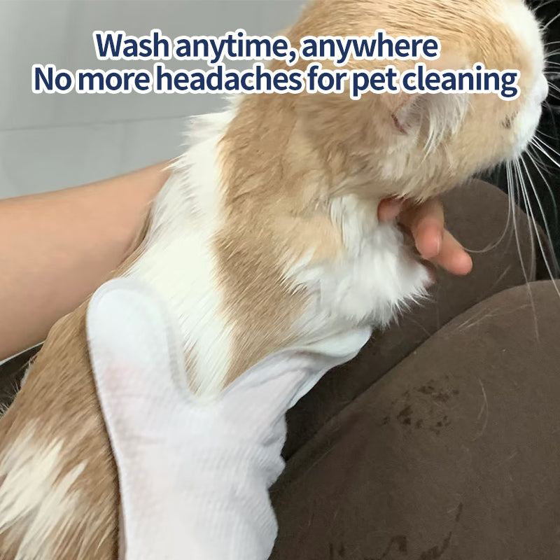 1. Gently removes dirt, debris and odors. Super strong deodorizing ability.
2. Infused with fermented coconut oil, nourishes and smoothes hair.
3. Removes sweat and dirt while fighting bacteria.
4. Fresh coconut scent calms and soothes pets' emotions, making pets fall in love with cleaning.
5. Multi-purpose pet glove wipes for cleaning body and ear wax.