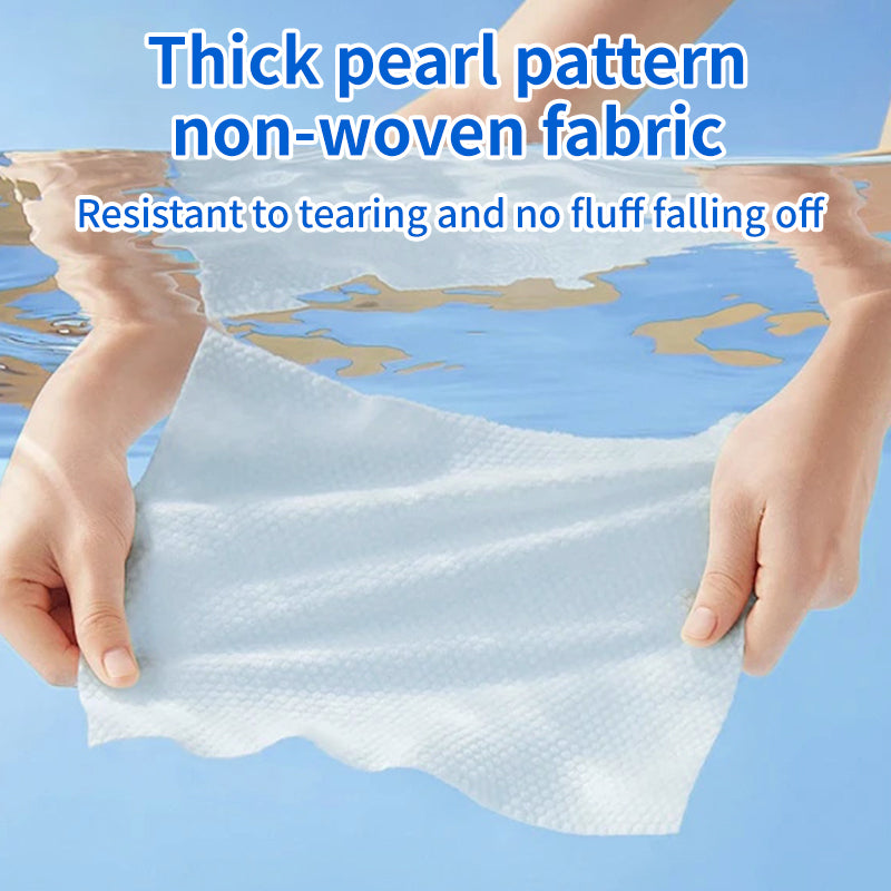1. Gentle alcohol-free formula, carefully cares for your hands and effectively reduces irritation.
2. Easily deal with stubborn oil stains and daily dust in the kitchen, making cleaning simple and efficient.
3. Multifunctional application scenarios, not limited to the kitchen, but can also effectively clean and renew car interiors, home decorations and office desks.
4. Fresh coconut-scented kitchen wipes quickly decompose oil stains and leave a pleasant aroma.
5. Made of high-quality non-woven fabric, t