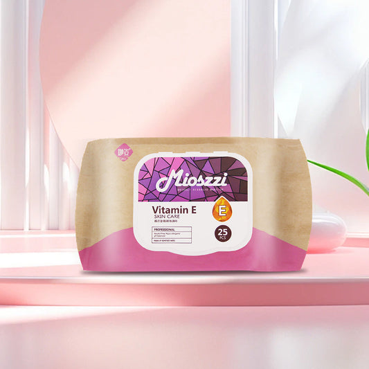 The Mioszzi makeup remover wipes offer numerous benefits when used while on the go,