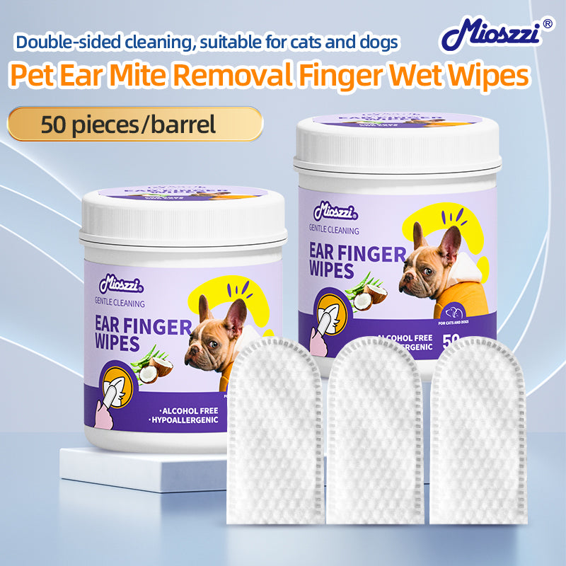 1. Contains aloe vera essence and vitamin E, effectively moisturizing the skin and hair while cleaning.

2. With a pet-friendly formula, the wipes do not contain dyes and bleach, gently caring for pets' skin.

3. Safely and efficiently remove sweat, body oil, and stubborn dirt, effectively deodorize and inhibit bacterial growth, keeping the pet's body surface fresh.

4. With super cleaning power, it thoroughly cleans deep into the pores and effectively relieves itching problems caused by dirt.