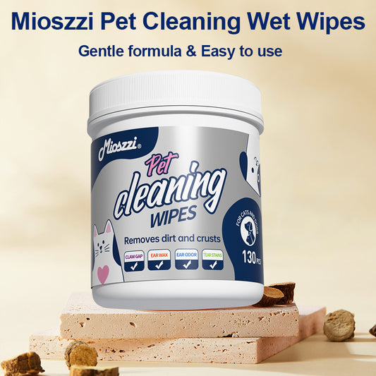 1. Added with aloe vera essence and fermented coconut oil, it cleans and deeply moisturizes pet skin and hair.

2. It does not contain dyes, bleach, etc., is gentle and non-irritating, suitable for cats and dogs, and can also be used by sensitive pets.

3. Removes sweat, body oil and stubborn dirt, deeply deodorizes and inhibits bacterial growth, and cleans more thoroughly.

4. The cleaning power reaches the root of the hair directly, and deeply cleans without residue, and the low-irritation formula reduces